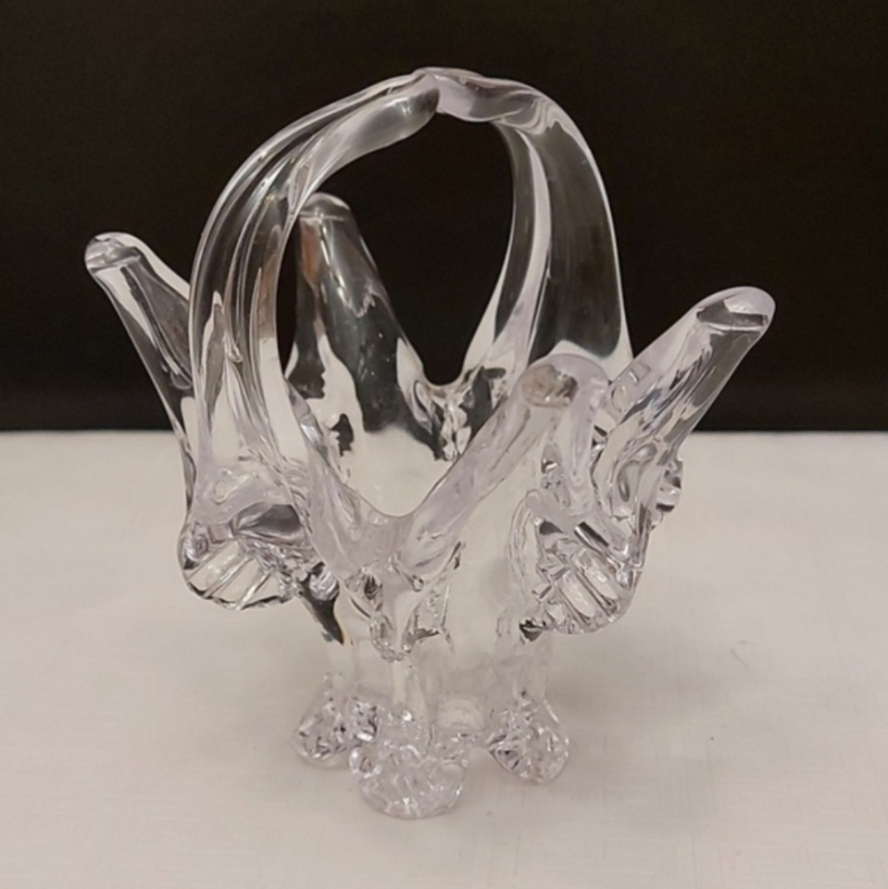 Vintage Chalet Crystal Art Glass Small Decorative Trinket Basket Hand Crafted 4"